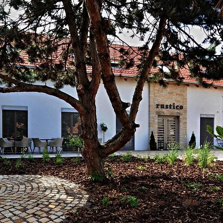 Bučovice Penzion Rustico S.R.O. מראה חיצוני תמונה